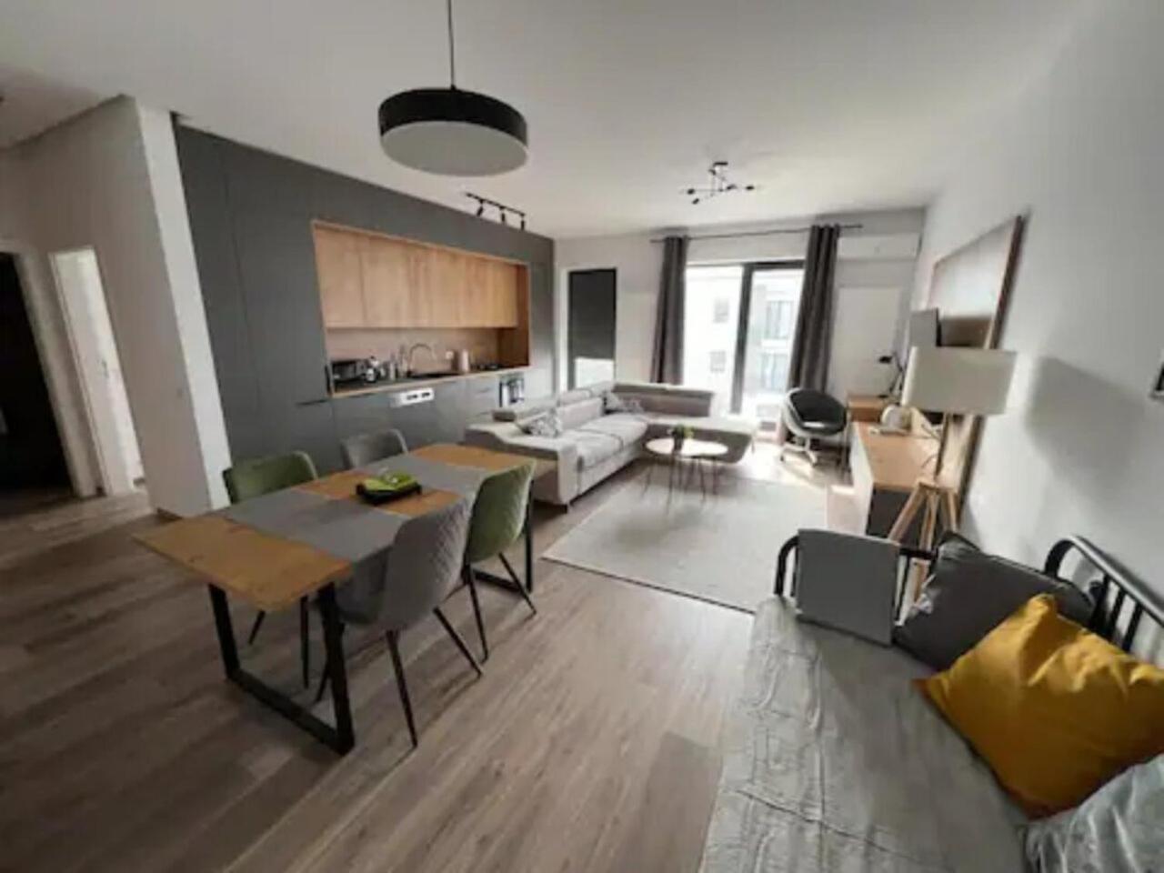 High-Rise Luxury Apartment With Free Parking Букурещ Екстериор снимка