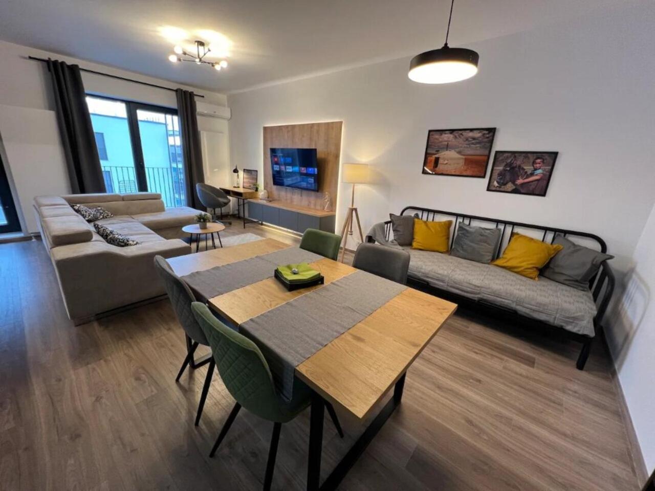 High-Rise Luxury Apartment With Free Parking Букурещ Екстериор снимка